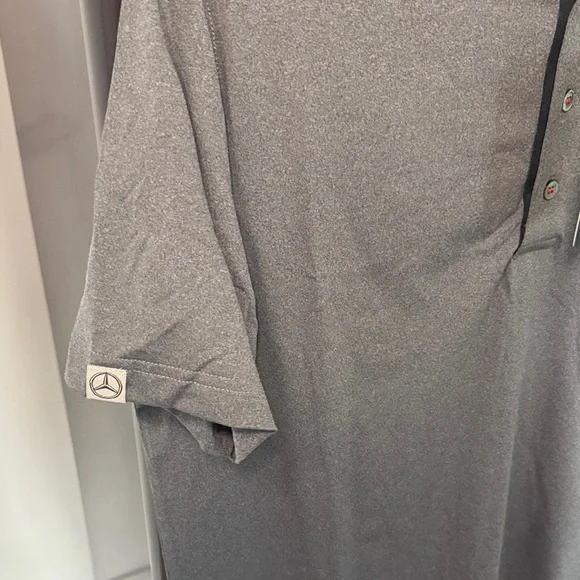 Brand new AMG Driving Academy shirt - Picture 4 of 5